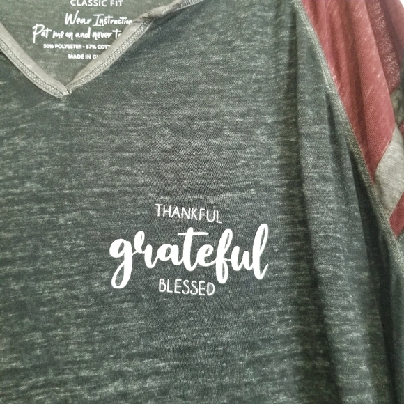 Torrid t‎ shirt classic fit thin material "grateful" size 2 EUC - Picture 2 of 8